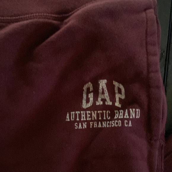 GAP Sweatpants - Picture 2 of 4